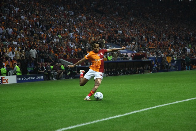 大连英博祝贺重庆铜梁龙冲超：祝愿贵俱乐部在中超再创佳绩